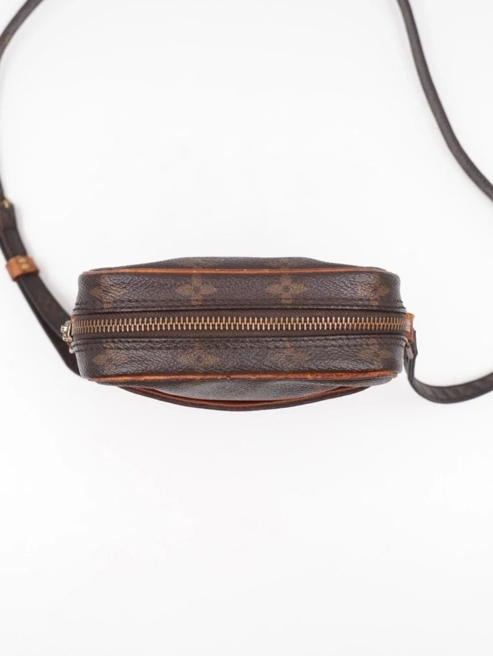 Louis Vuitton size approx